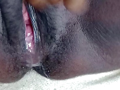 Indian girl pussy in water pumping
