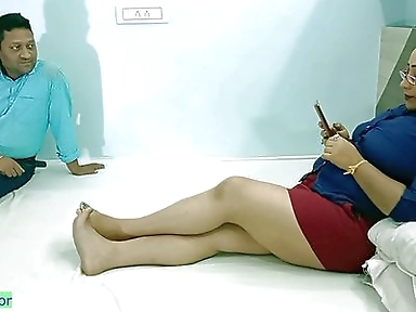 Indian hot Madam fucking with office boy!