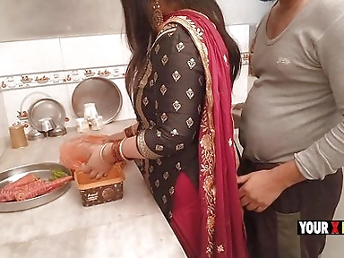 Punjabi Stepmom Fucking in the Kitchen When She Make Dinner for Stepson