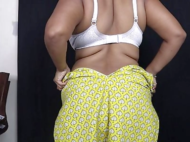 Horny Bhabhi Finger Herself Till Orgasam