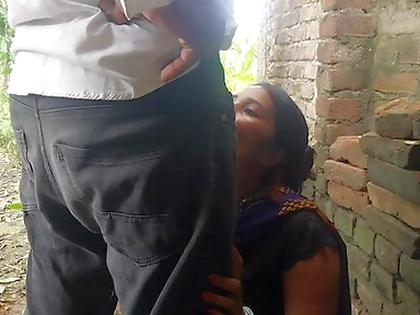 Pooja Bhabhi Outside Garden Hot Fucking Video
