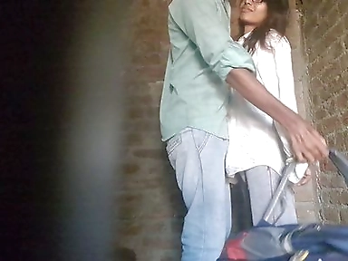 Indian College Girl Sex!