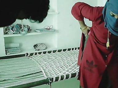 Indian Desi Girl Fucking in Room