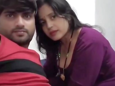 Bhabhi's Sex with Hindi Audio
