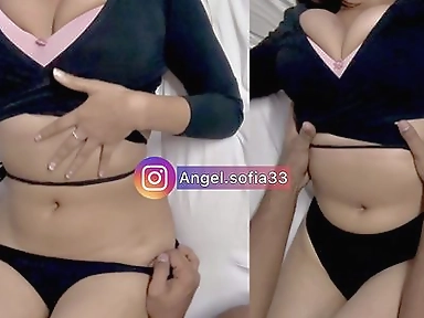 18 Year Old Delhi College Girl in Uniform Fucked in Missionary